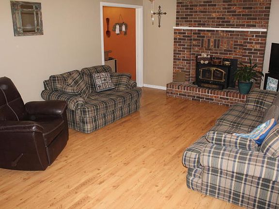 4th image of 134 Valley View Dr