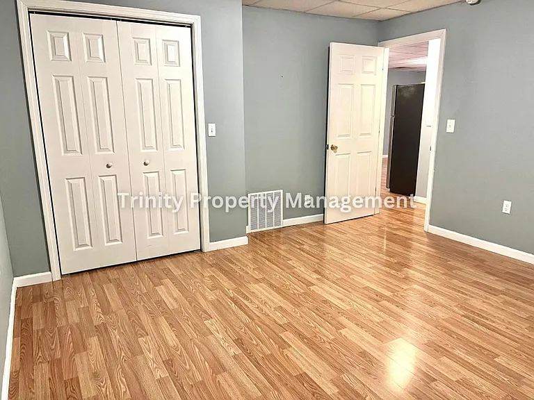 53 Marion St #E — Photo 6