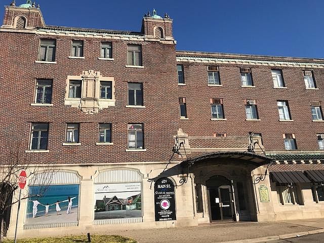 1st image of 404 E Main St #205