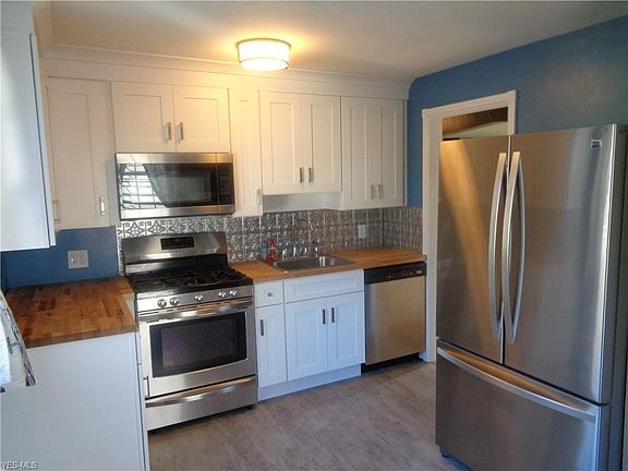5th image of 325 E 328th St