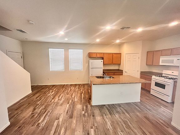 3rd image of 7510 Salem Cross Ct