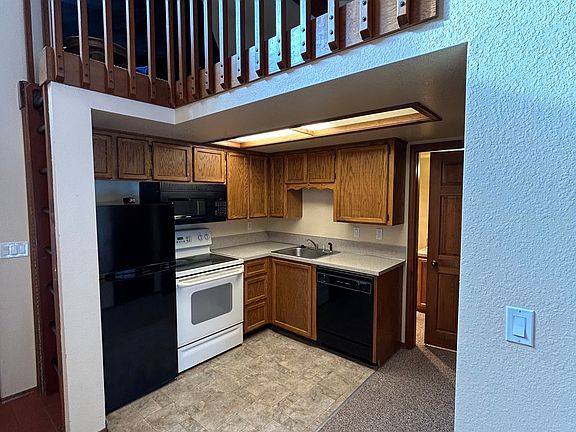 2nd image of 1607 Davis Ave #139