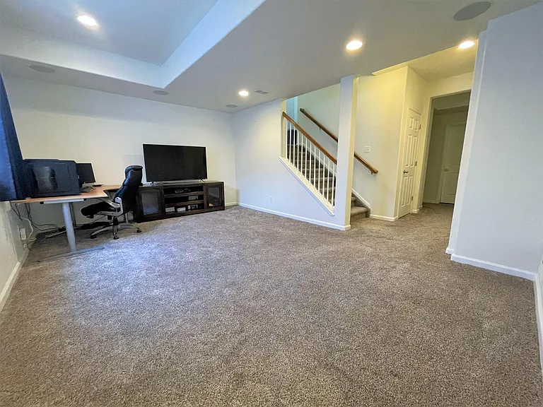 11850 Kalmath Way — Photo 36