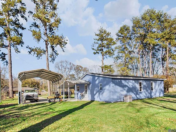 3rd image of 34478 Pinetree Dr