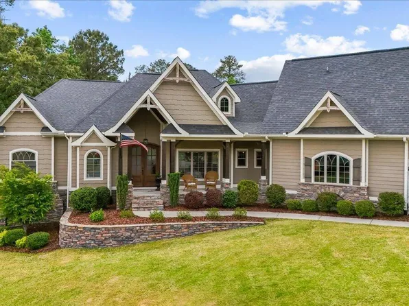 620 Herons Brook Drive, Whispering Pines, NC 28327