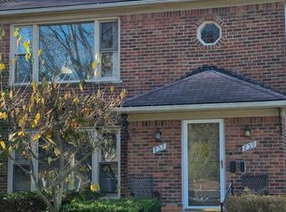 839 Neff Rd, Grosse Pointe, MI 48230