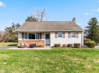 2801 Crescent Dr, Yorktown Heights, NY 10598
