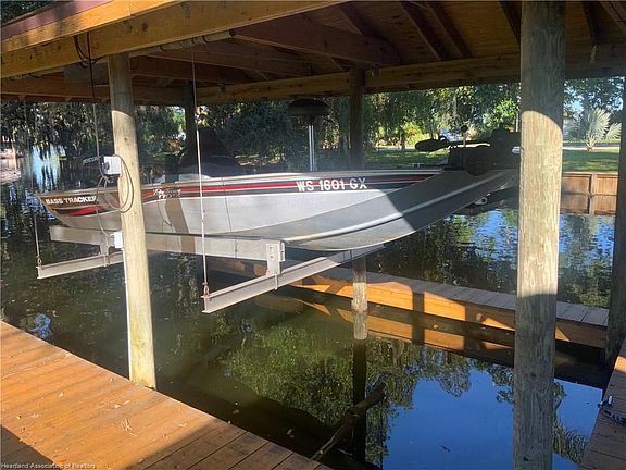 5th image of 923 Waterway Ter