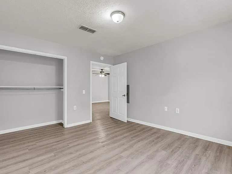 1011 4th Ave S #B10 — Photo 7