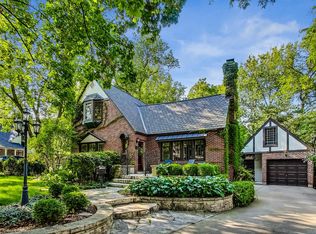 6 Ellyn Ct, Glen Ellyn, IL 60137