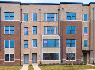 218 Van Buren St, Herndon, VA 20170