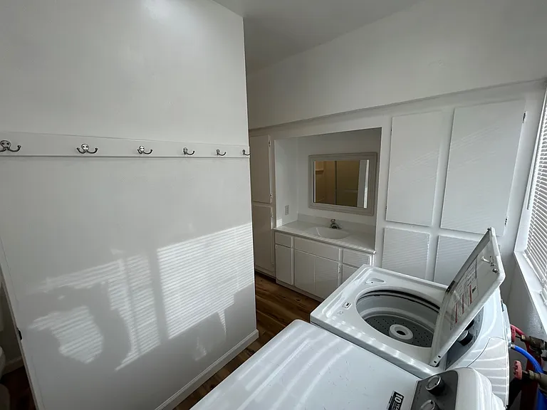 1919 NW Kline St — Photo 18