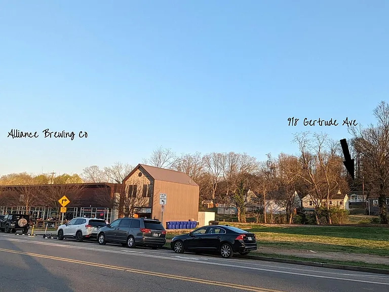 918 Gertrude Ave — Photo 2