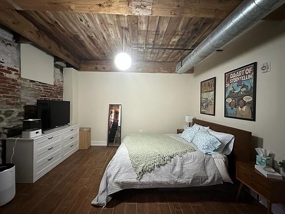 5th image of 21 E Columbia Ave APT 110