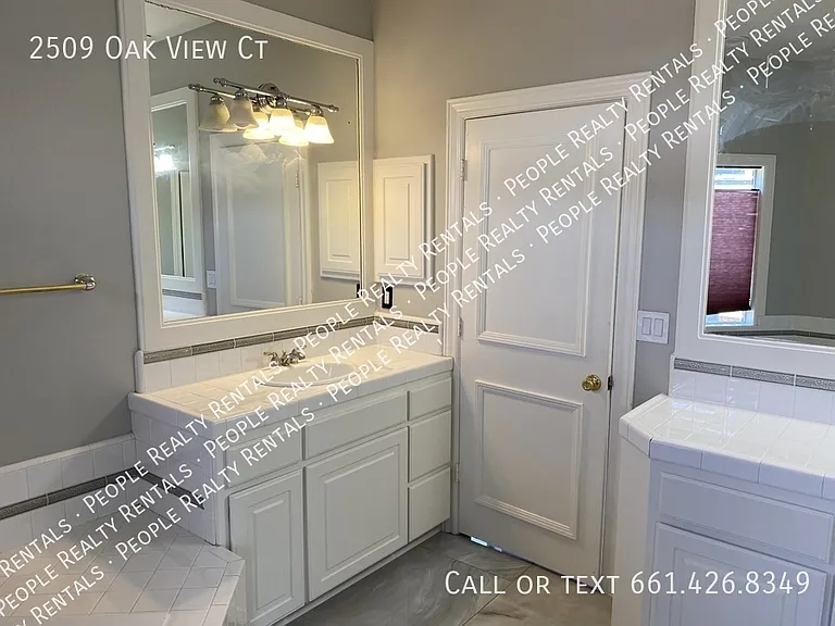 2509 Oak View Ct — Photo 18