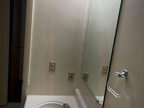 5th image of 262 Ark Dr #264