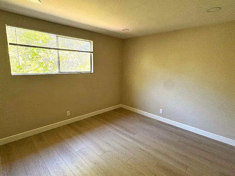 13422 Camilla St — Photo 10
