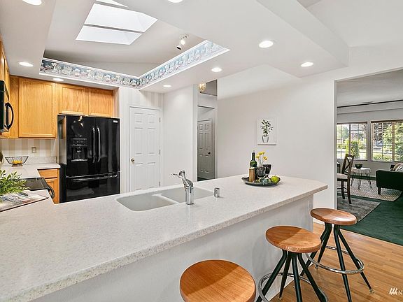 5th image of 15016 86th St E