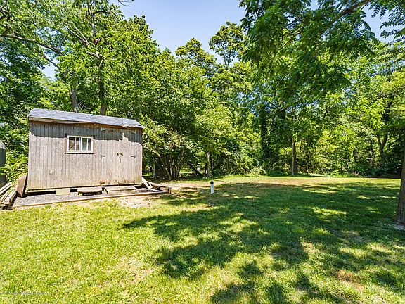 5th image of 133 Giffordtown Ln