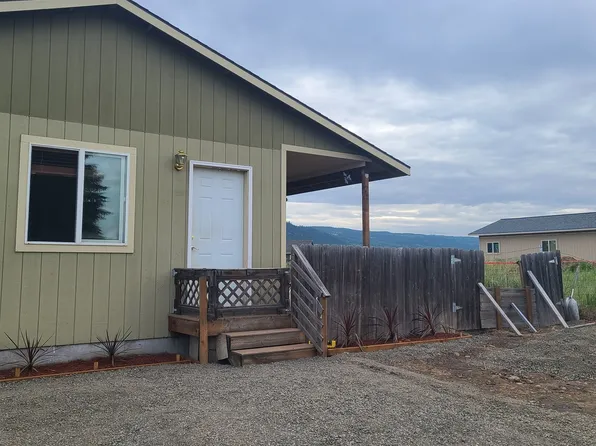 890 N 15th Ave, Elgin, OR 97827