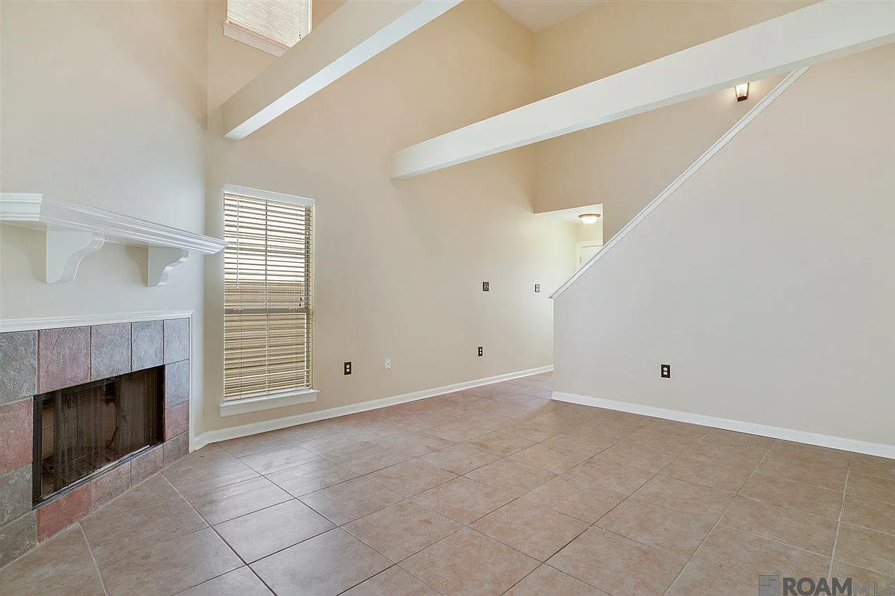 3 bed, 1488 sqft, $1,800 — Photo 3