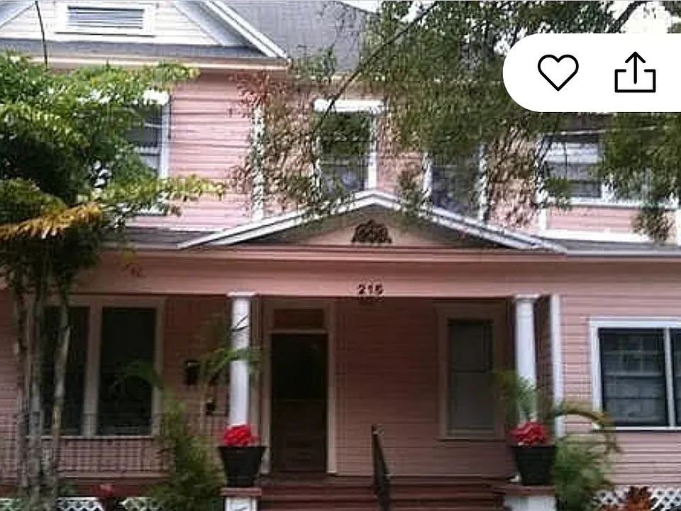 216 S Cedar Ave #1
