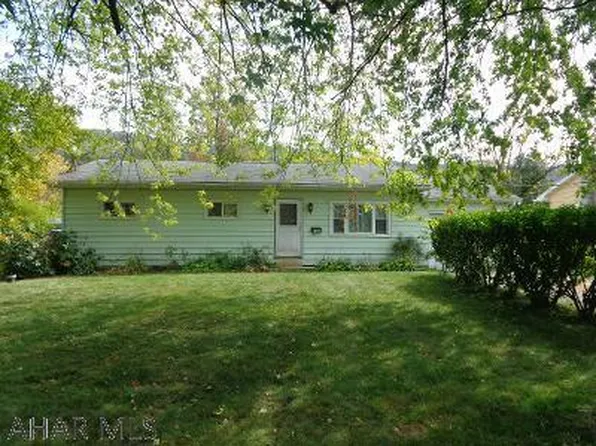 173 Locust St, Claysburg, PA 16625