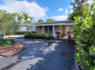 1000 NE 17TH Court, Fort Lauderdale, FL 33305