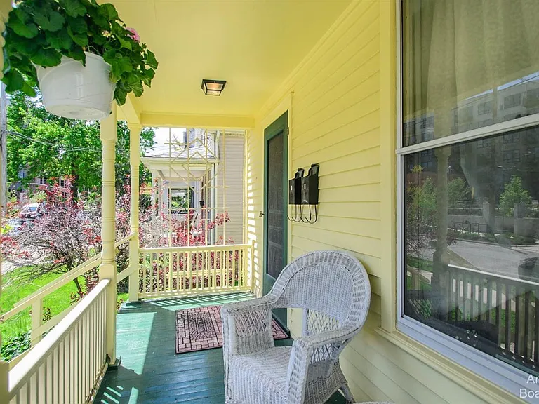 610 S Ashley St #2 — Photo 33