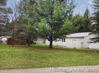 9442 Michelle Dr, Crystal, MI 48818