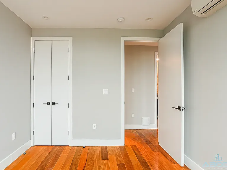 682 Hancock St #4A — Photo 7