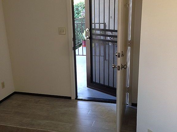 3rd image of 21702 Vallejo St