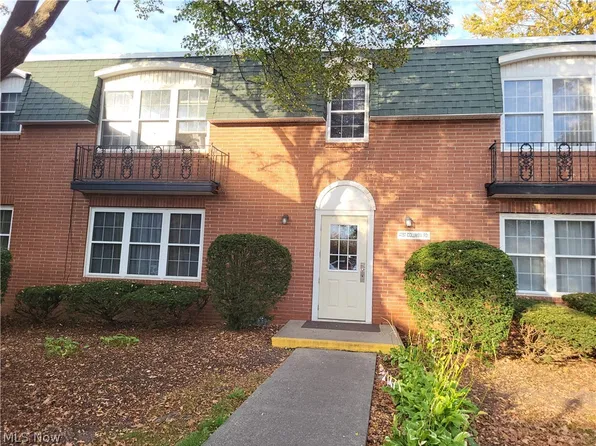 4787 Columbia Rd Unit 104, North Olmsted, OH 44070