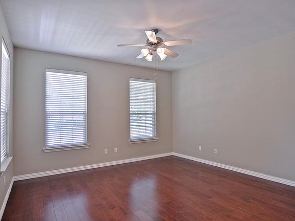 3rd image of 6200 Crescent St