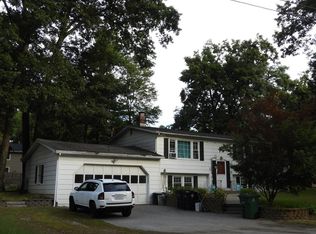 15 Wakefield Dr, Nashua, NH 03062