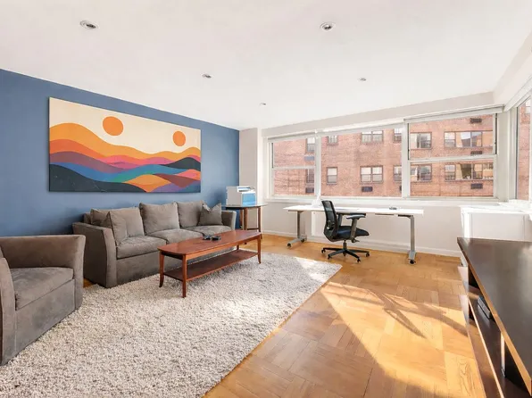 233 E 70th St APT 14R, New York, NY 10021