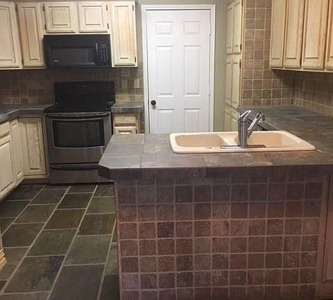 3rd image of 2909 Everest Dr