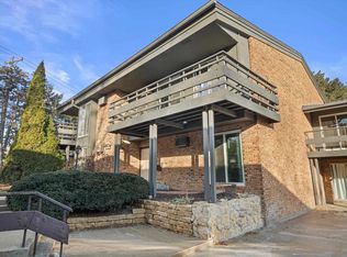 Charing Cross Station, Middleton, WI 53562