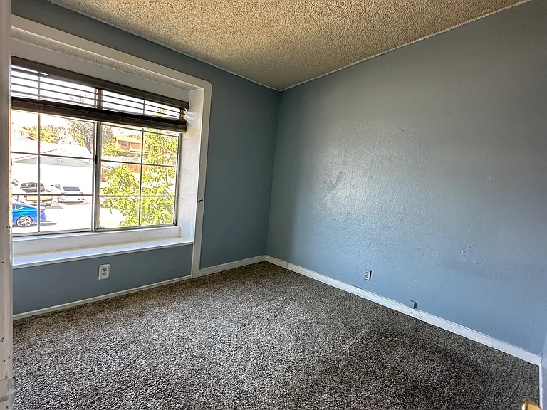 23689 Parkland Ave — Photo 22