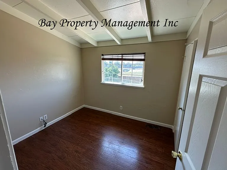 1243 Summit Dr — Photo 4