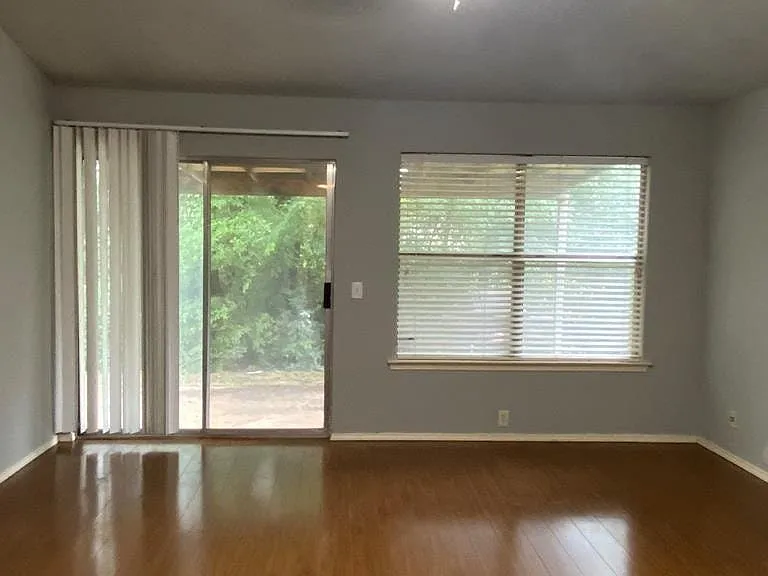 1317 Springcreek Dr — Photo 14