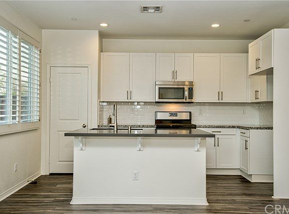 4th image of 409 Encanto Ln