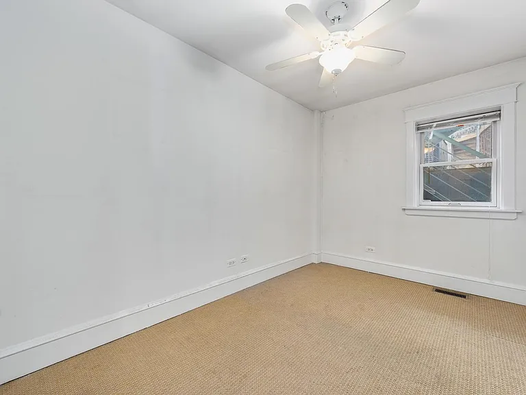 2103 N Kenmore Ave #1R — Photo 11