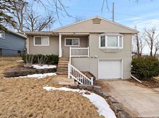 1100 18th St SW, Cedar Rapids, IA 52404