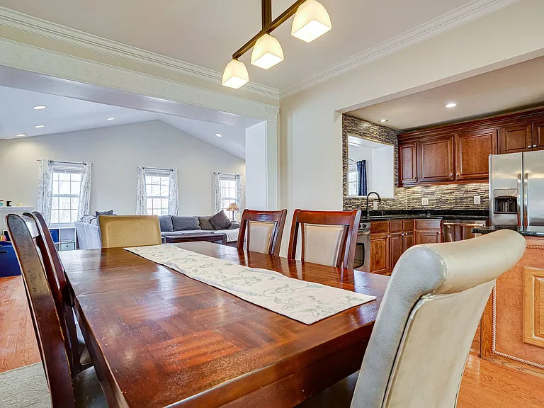 7601 Mendota Pl — Photo 12