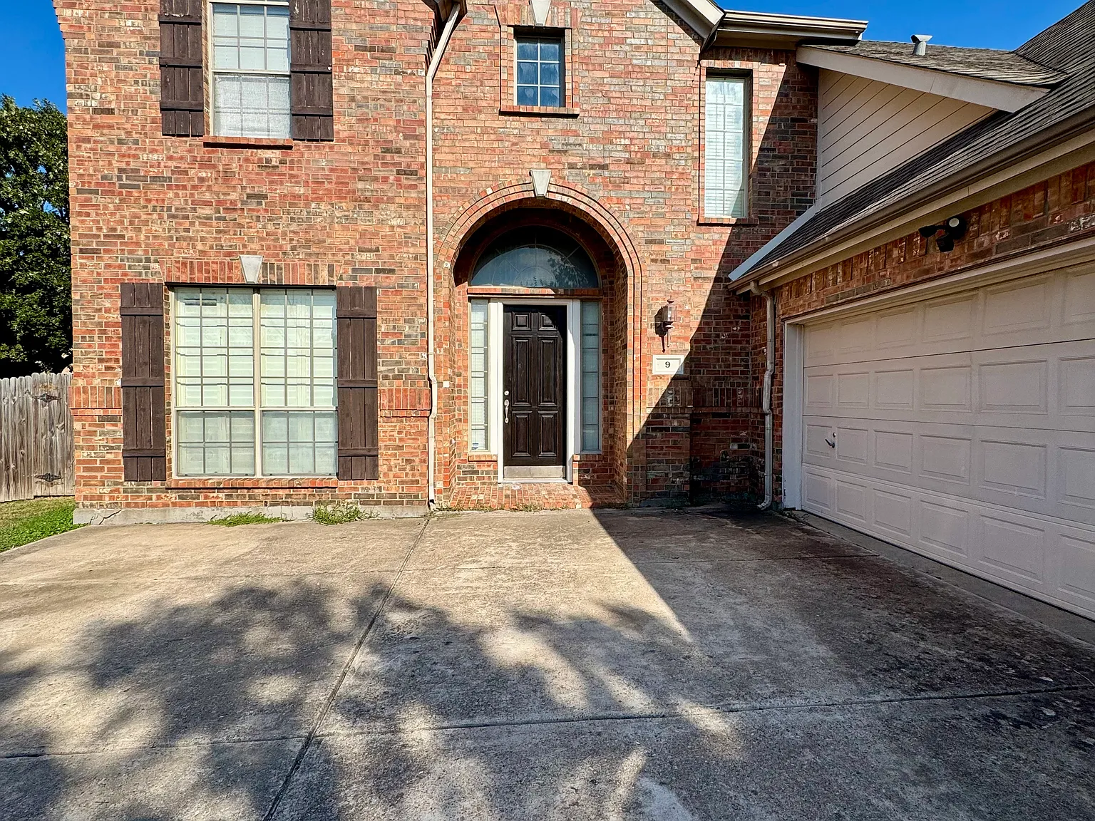 4 bed, 3.5 bath, 2931 sqft, $2,997 — Photo 2