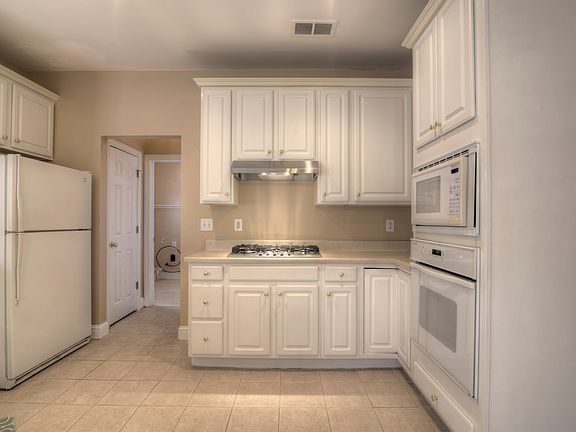 4th image of 549 White Stone Way