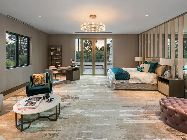 616 N Beverly Dr — Photo 20