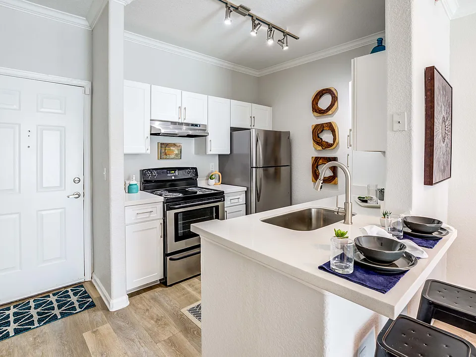 Avana Eastlake