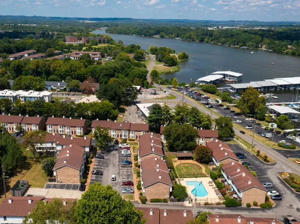 250 Sanders Ferry Rd APT 50, Hendersonville, TN 37075